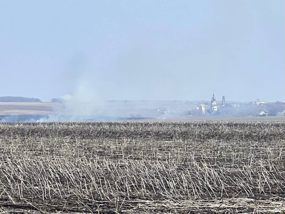 Росіяни вдарили по території біля храму в селі Чернещина