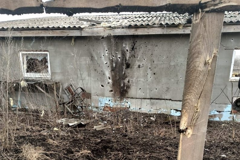 Росіяни понад 20 разів вдарили з мінометів по селу в Золочівській громаді