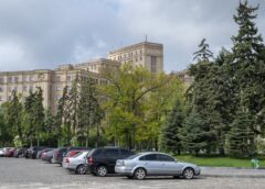 Головний корпус Харківського національного університету ім. Каразіна на майдані Свободи у Харкові у травні 2026 року
